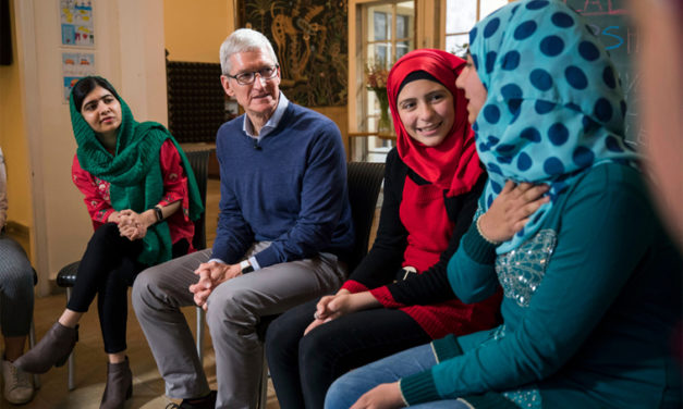 Apples samarbetar med Malala Fund till stöd för flickors skolgång