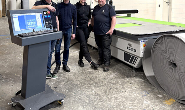 Alvöen installerar Kimla CNC BPT skärbord hos Fläkten Systems AB