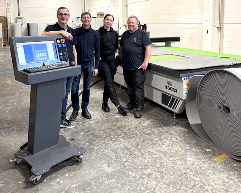 Alvöen installerar Kimla CNC BPT skärbord hos Fläkten Systems AB