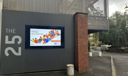 Institut Pasteur injects new sustainable display capabilities inside Paris HQ with a network of Philips ePaper and EcoDesign digital signage