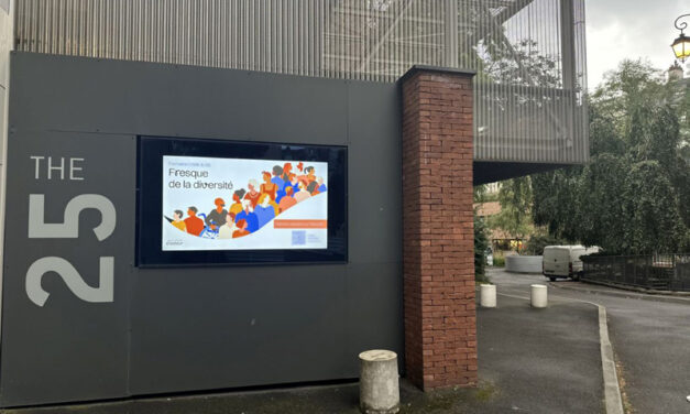 Institut Pasteur injects new sustainable display capabilities inside Paris HQ with a network of Philips ePaper and EcoDesign digital signage