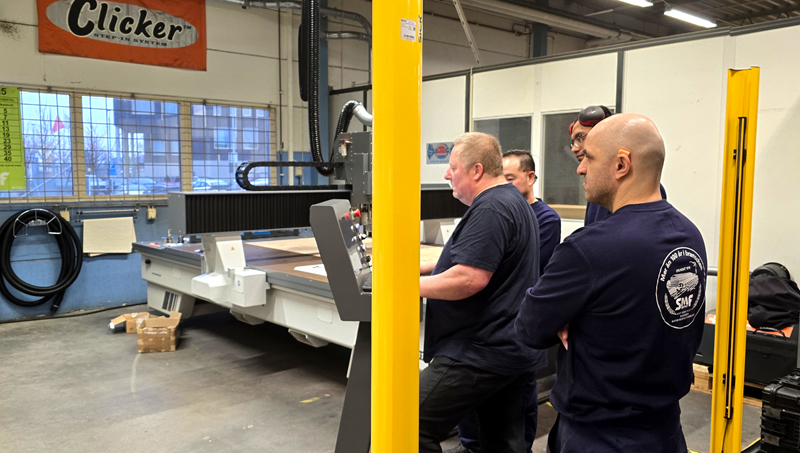 Svenska Maskinskyltfabriken väljer Kimla CNC fräsbord